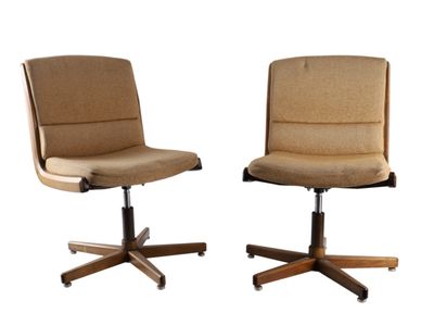 paire de chaises pivotantes danoises du milieu du siècle, signées Peter Hvidt, années 1960