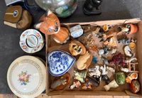 Sujets chats et petits bibelots, vitrine, lampe en compositi… (photo 2)