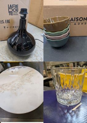 FORT ENSEMBLE DE PETITS MOBILIERS ET DECORATIONS (environ 1m3)  DONT E - Photo 1