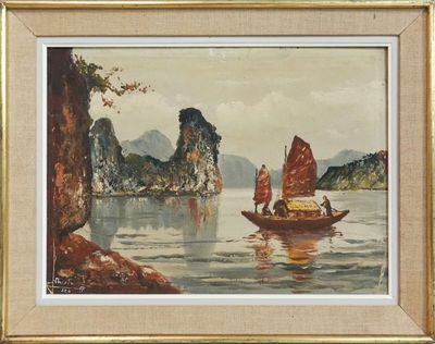 une image représentant un tableau où l'on voit un bateau sur un plan d'eau, avec des montagnes en arrière-plan