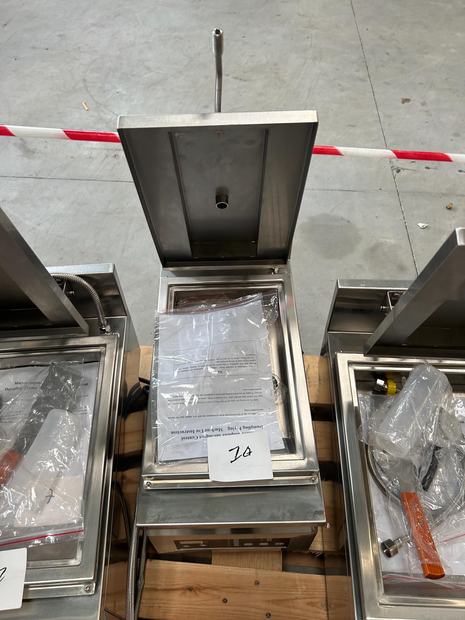 Machine à gyoza automatique, dimensions : 30x60x41 cm, non t…