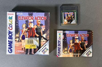 Boîte de jeu Nintendo Game Boy contenant deux jeux et une carte Game Boy Action