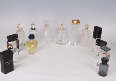 "Lot comprenant 14 flacons vaporisateurs de parfums ou eau d…