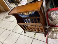 Lot de brocante : bidon vintage, porte revue en bois, balanc… (photo 5)