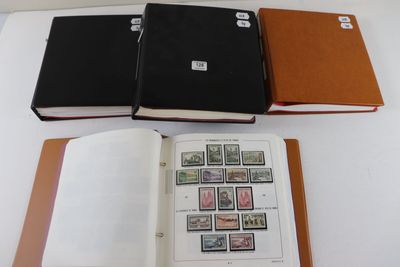 5 classeurs France 1963 à 2006 timbres neufs sans charnières…