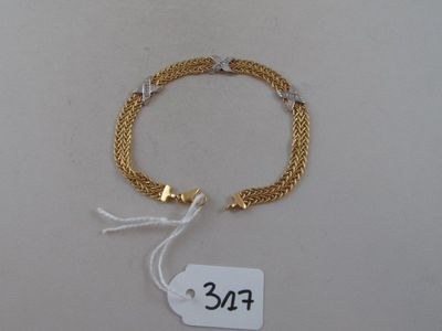 gold plated chain bracelet with a clasp and a price tag