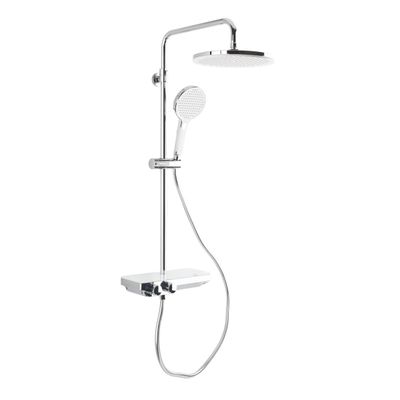 gros plan d'une pomme de douche avec une douchette à main