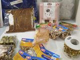 many items that are sitting on a counter top