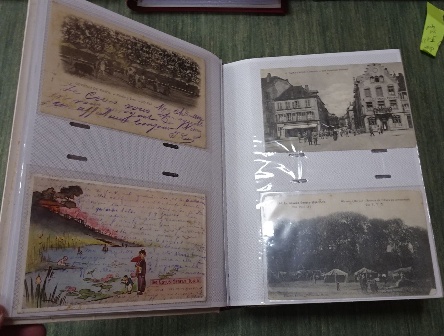 Classeur de 200 cartes postales sur divers départements