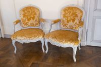 Paire de fauteuils à dossier plat en bois relaqué blanc rech… (photo 4)