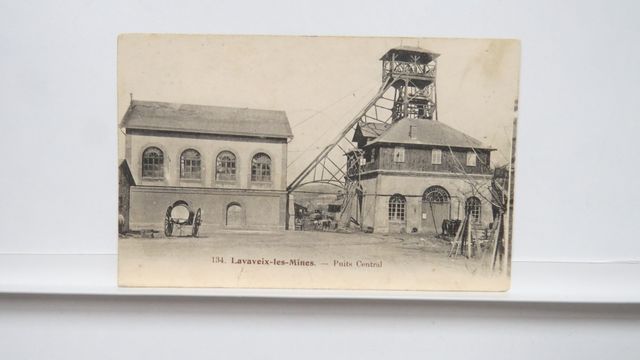 Lavaveix-les-Mines : Puits Central (AAA 134). TBE.