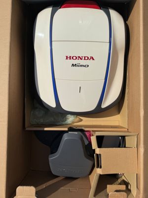 une boîte contenant une télécommande