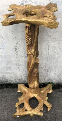 Colonne décorative en résine à décor ajouré de vignes