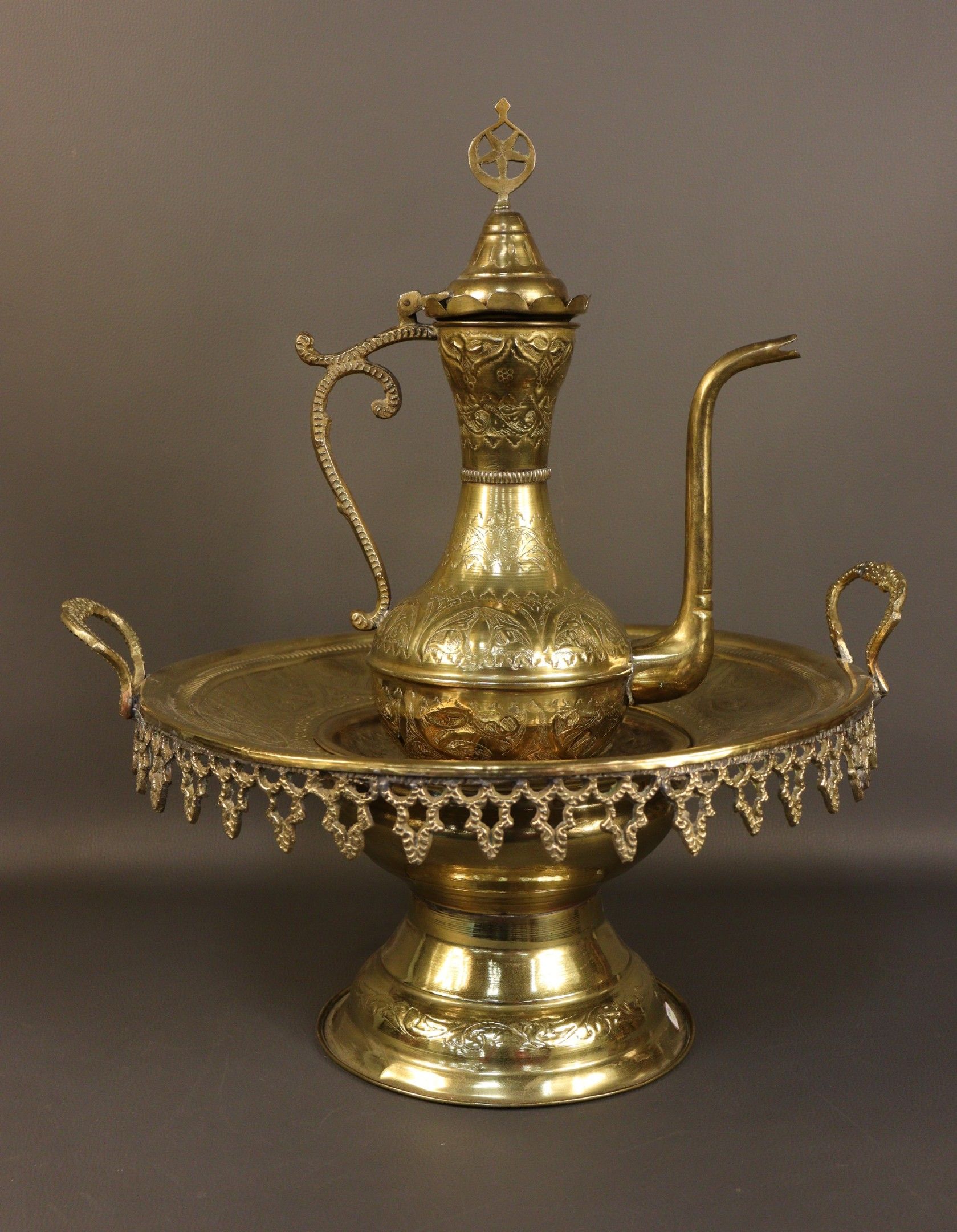 Objets d'art & Curiosités