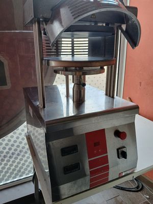 Lot de 2 formeuses dont une PIZZAS GROUPE PF33 - Année 2020 … - Photo 1