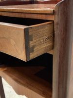 Petit chevet rectangulaire en bois, placage et marqueterie o… (photo 6)