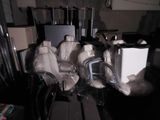 un lot de chaises emballées et prêtes à l'emploi