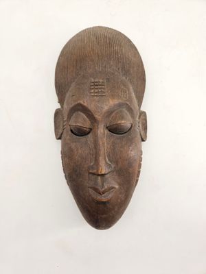 Deux masques en bois décoratif dont un Baoule ? (H : 32 cm) … - Photo 1