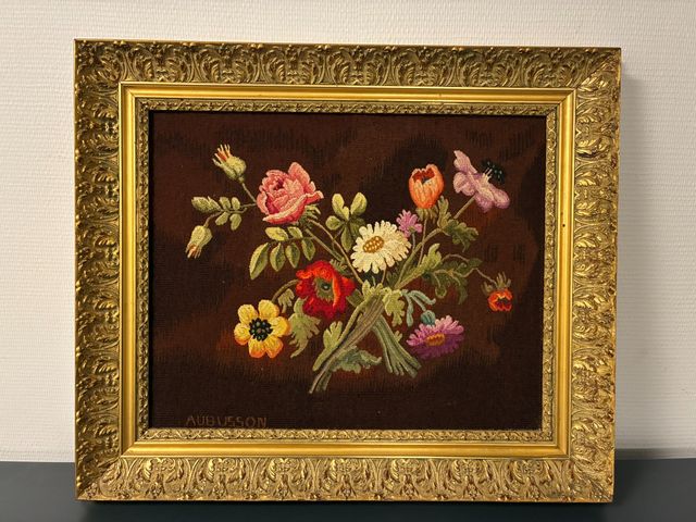 Tapisserie d’Aubusson encadrée « Bouquet de Fleur ». 41 X 50 cm