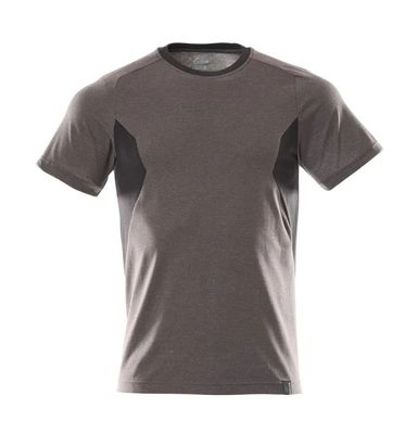 un gros plan d'une chemise grise sur fond blanc