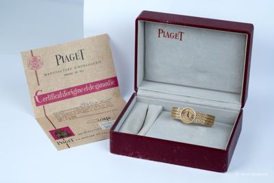 PIAGET MONTRE DE DAME en or jaune 750 millièmes, référence 9706D2 dite - Photo 1