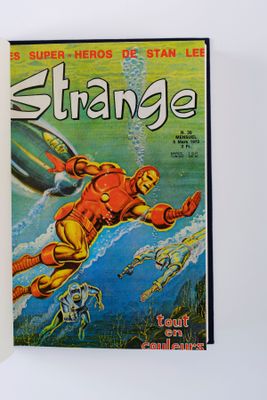 la couverture d'une bande dessinée sur laquelle figure un homme volant dans les airs