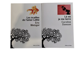 deux livres posés sur une table
