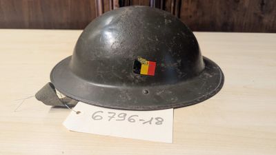 Casque belge de type tommy MK2 « plat à barbe », Seconde Gue…