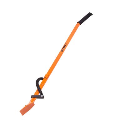 un gros plan d'une tondeuse à gazon aux poignées orange et noires sur fond blanc