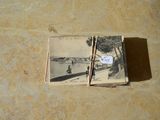 une photo d'un livre sur lequel figure l'image d'un bateau