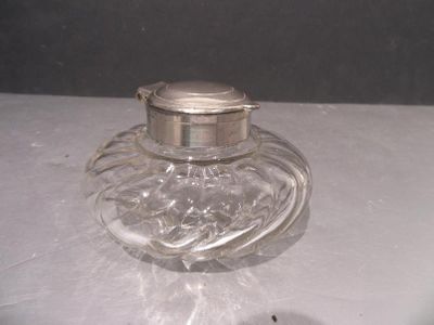 Encrier EN Verre .6 - 8 Euro