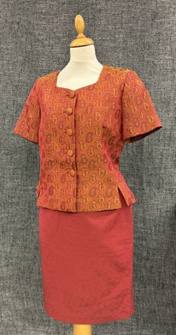 Julie GUERLANDE - Ensemble jupe/veste manches courtes couleur rou...