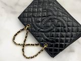 chanel black quilted lambskin clutch bag with chain strap