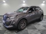 La nouvelle Toyota CR-V 2020 est exposée dans un showroom