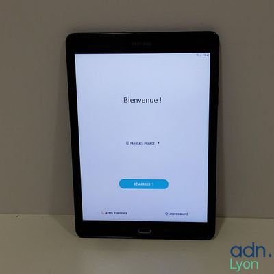 an image of a tablet computer sitting on top of a table