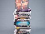 une pile de DVD empilés les uns sur les autres
