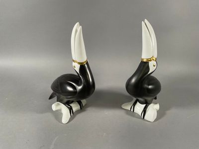 ROYAL DUX Paire de toucans portant le bec en l'air en porcel…