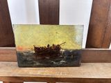 un tableau représentant un bateau avec des personnes assises sur un banc à l'intérieur