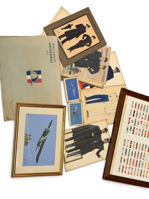 un assortiment de souvenirs militaires de la Seconde Guerre mondiale, encadrés ou non
