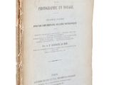 un vieux livre avec un titre en noir et blanc