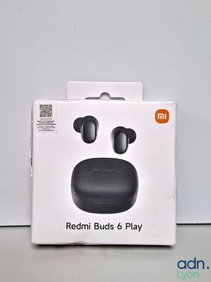 Écouteurs Xiao Redmi Buds 6 Play dans leur boîte