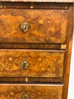Petit chiffonnier en bois de placage à décor de marqueterie … (photo 2)