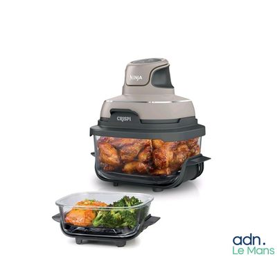 une photo d'un robot ménager contenant du poulet et du brocoli