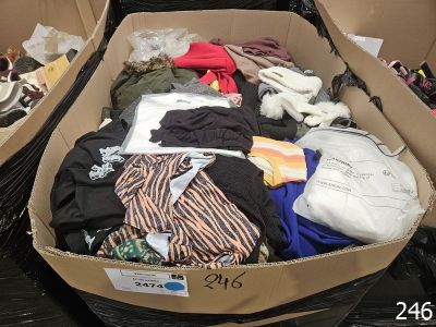 Box de vêtements - Photo 1