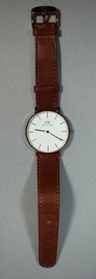DANIEL WELLINGTON Montre boitier acier
