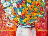 peinture représentant un vase de fleurs posé sur une table, sur fond rouge