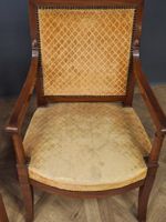 Paire de fauteuils en acajou et placage d'acajou, le dossier… (photo 3)