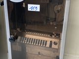 l'image d'une machine posée sur un comptoir
