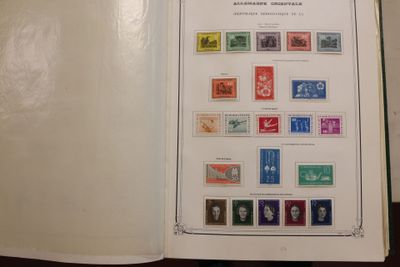 1 album « Yvert et Tellier » RDA quasi complet de 1950 à 197…