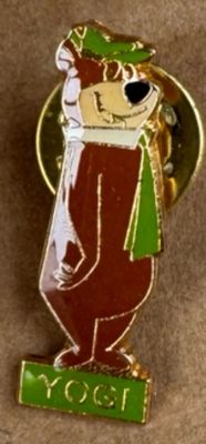 Lot de 100 pin's YOGI